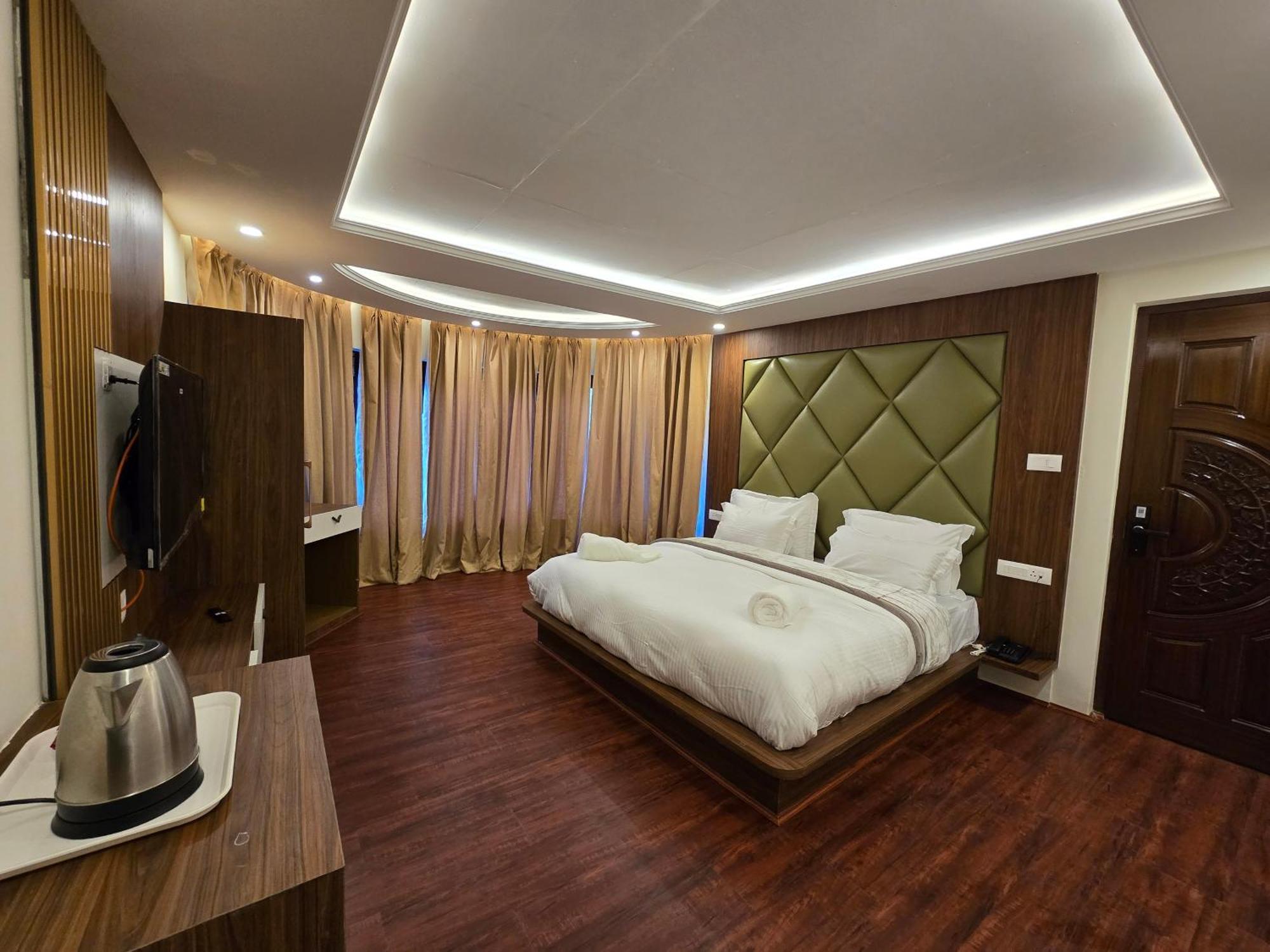 Premier Pahalgam Hotel Exterior photo