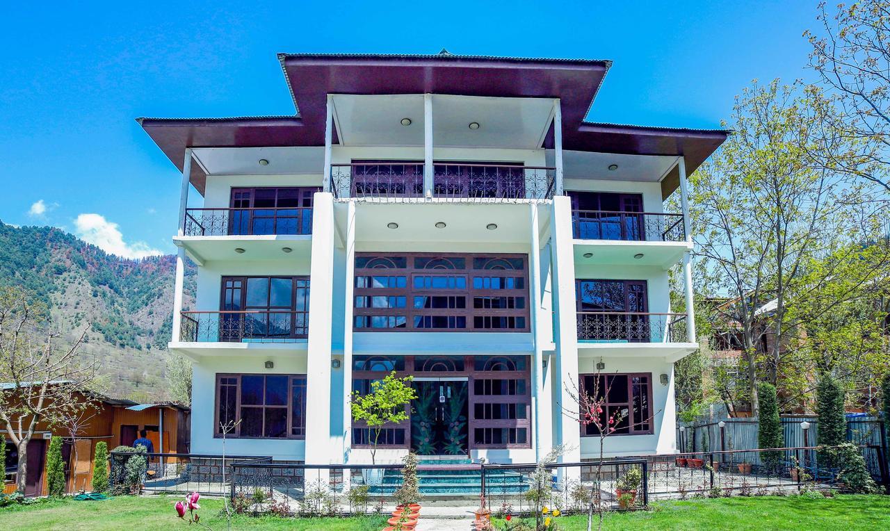 Premier Pahalgam Hotel Exterior photo