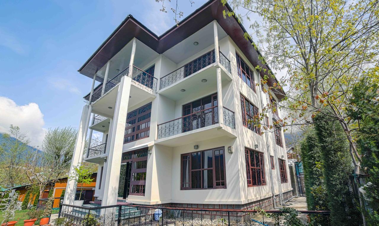 Premier Pahalgam Hotel Exterior photo